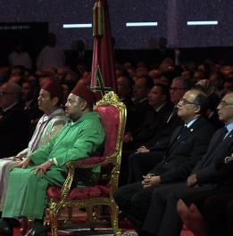 التوقيع على خمس اتفاقيات تحت رئاسة جلالة الملك بعد إطلاق النموذج التنموي الجديد للأقاليم الجنوبية